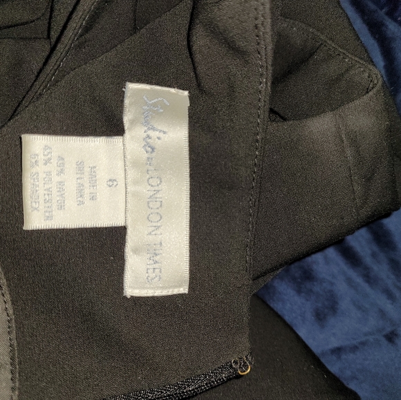 Dress - Picture 4 of 4